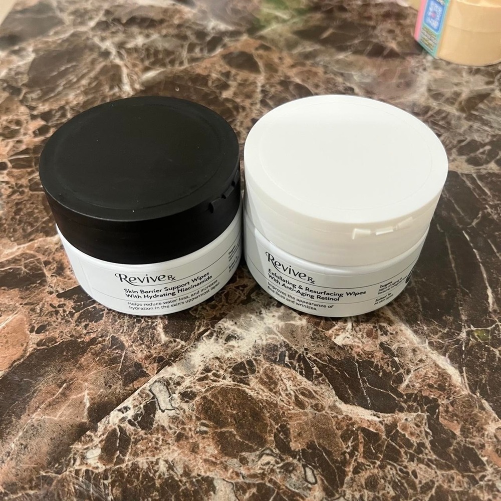Viral Revive Rx Skin Barrier Support Wipes w/ Hydrating Niacinamide Retinol pads